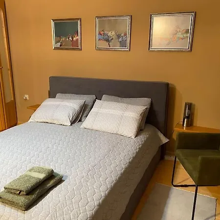 Cozy Mountain Near The Gondola Lift *