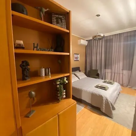 Cozy Mountain Near The Gondola Lift Διαμέρισμα